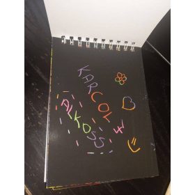 Színező kicsi, karcolós, 10 lap