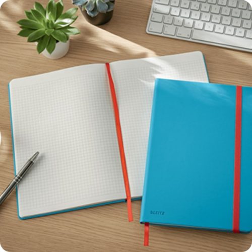 Beírókönyv kockás LEITZ B/5 80 lapos Cosy Soft Touch keményfedeles nyugodtkék